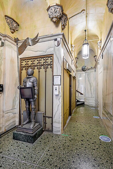 More Photos Of 150 W 22nd St, New York Loft Creative Space For Lease