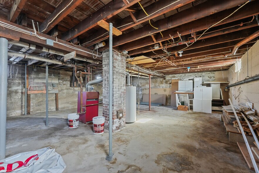 More Photos Of 649 Washington St, Attleboro Office Residential For Lease