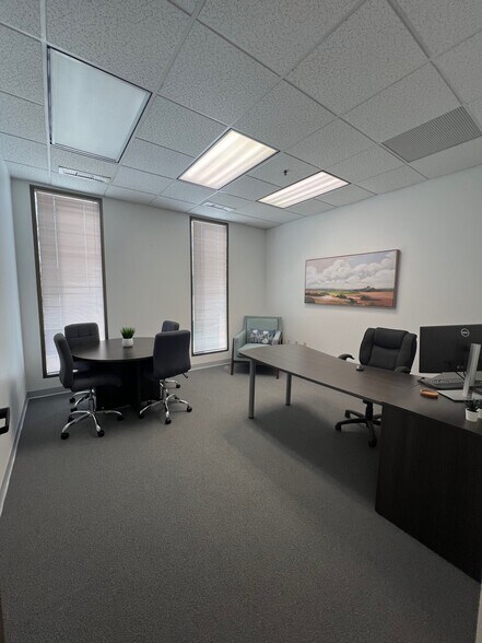 More Photos Of 1000 N Ashley Dr, Tampa Office For Lease