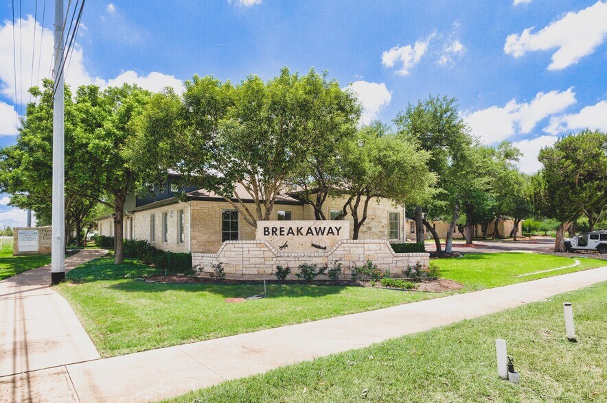 More Photos Of 12171 W Parmer Ln, Cedar Park Medical For Lease
