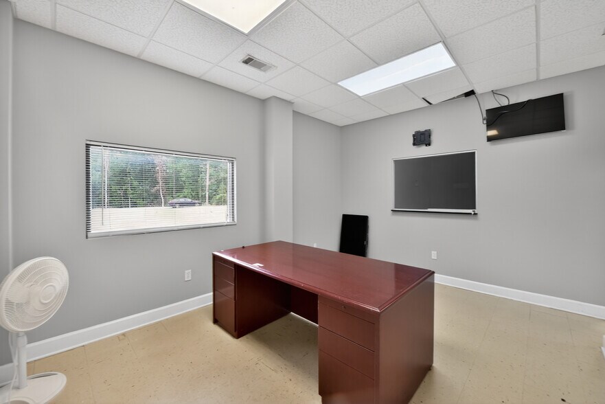 More Photos Of 6950 Hargrove Rd E, Tuscaloosa Office For Lease