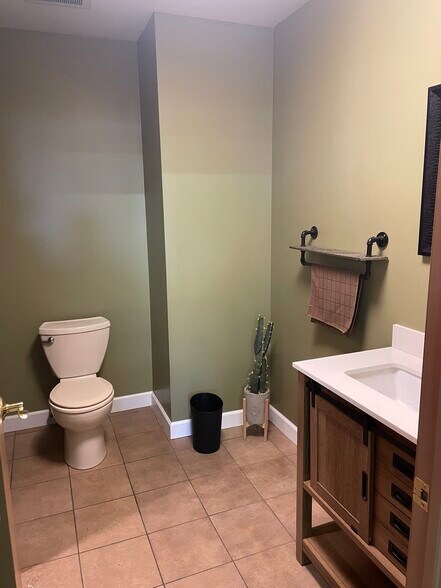 More Photos Of 2600 Cochrane St, Detroit Warehouse For Sale