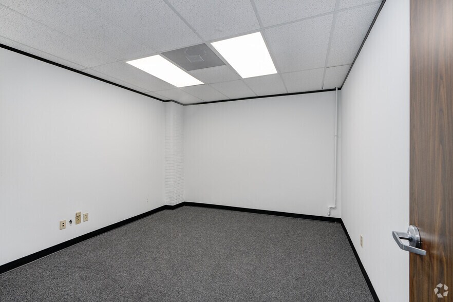 Photo of 1st Floor Ste 8