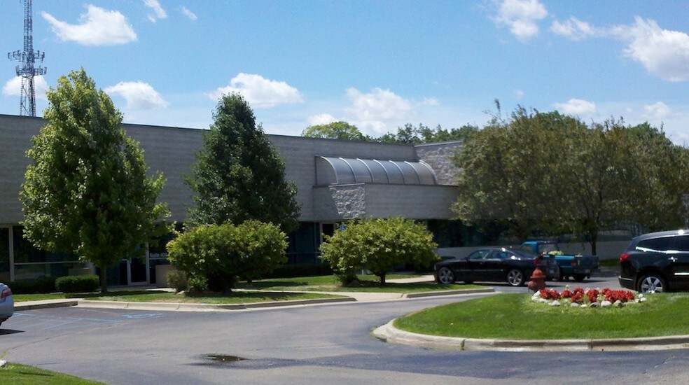 More Photos Of 37735 Enterprise Ct, Farmington Hills Light Manufacturing For Lease