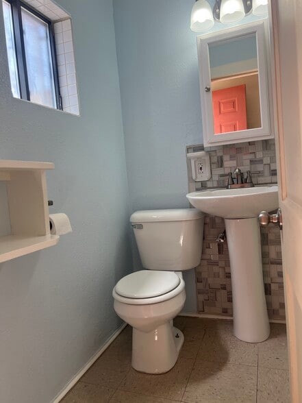 More Photos Of 403 Columbia Dr SE, Albuquerque Multifamily For Sale