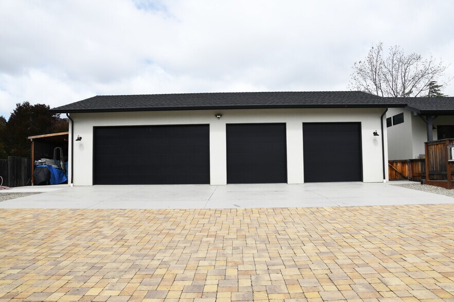 More Photos Of 8 El Caminito Rd, Carmel Valley Specialty For Sale