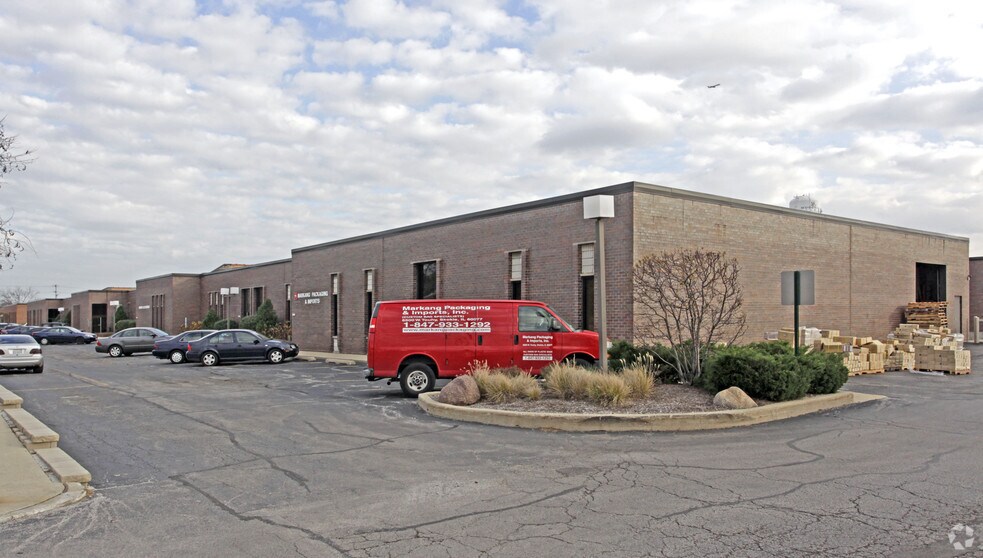 More Photos Of 5601-5631 W Howard St, Niles Unknown For Lease