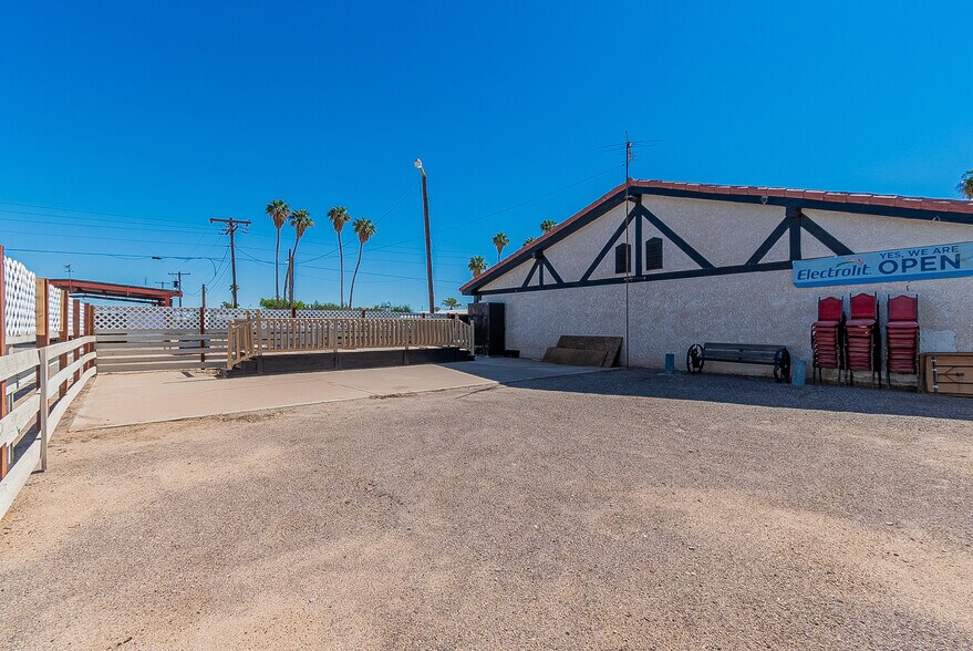 More Photos Of 8575 S Avenue 40 E, Tacna General Retail For Sale