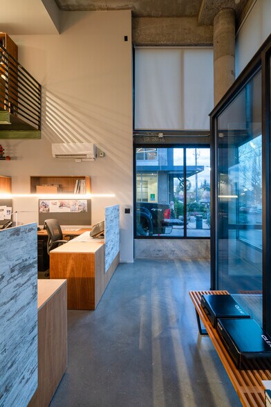 More Photos Of 3046 17th Ave W, Seattle Apartments For Lease