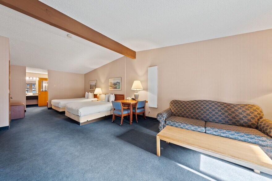 More Photos Of 3105 NW O. B. Riley Rd, Bend Hotel For Sale