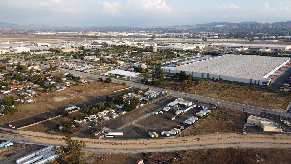 More Photos Of 25050 3rd St, San Bernardino Auto Repair For Sale