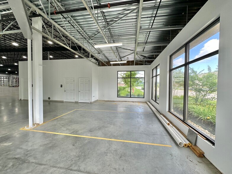 More Photos Of 1521 Mountain Rd, Andersonville Distribution For Lease