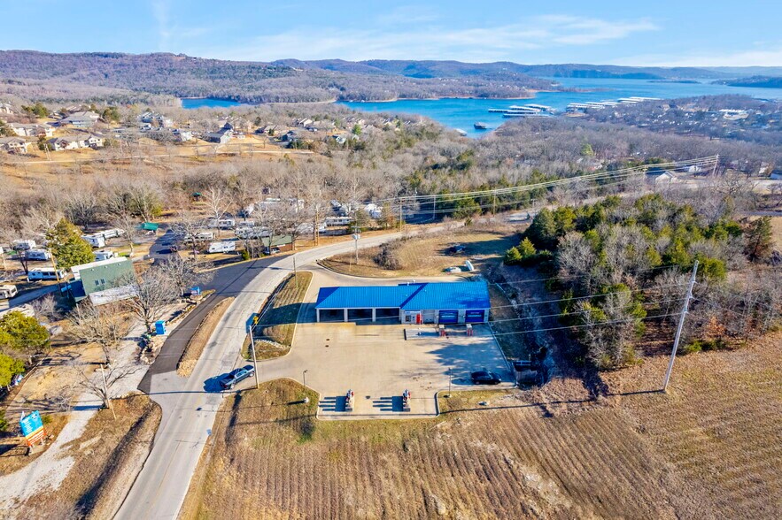 More Photos Of 85 Kimberling Blvd, Kimberling City Specialty For Sale