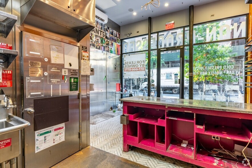 More Photos Of 201 E 10th St, New York Apartments For Lease