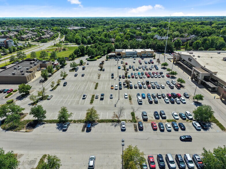 More Photos Of 3199 Beaumont Centre Cir, Lexington Land For Lease