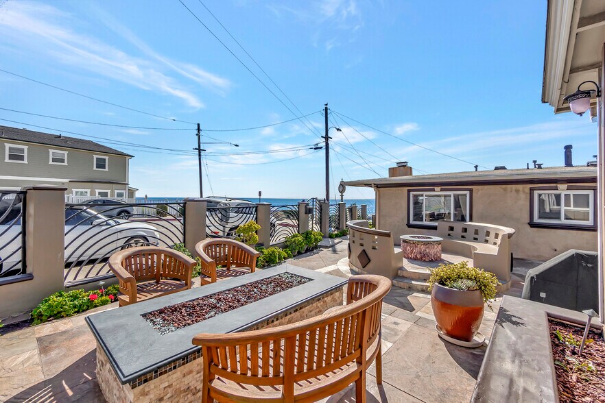 More Photos Of 150 Cress St, Laguna Beach Apartments For Sale