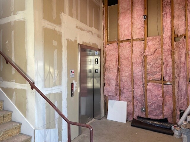 More Photos Of 2108 Railroad Ave, Pittsburg Storefront Retail Office For Lease