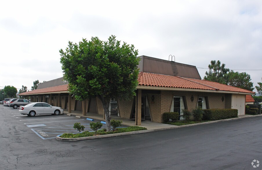 Primary Photo Of 3927 Waring Rd, Oceanside Medical For Lease