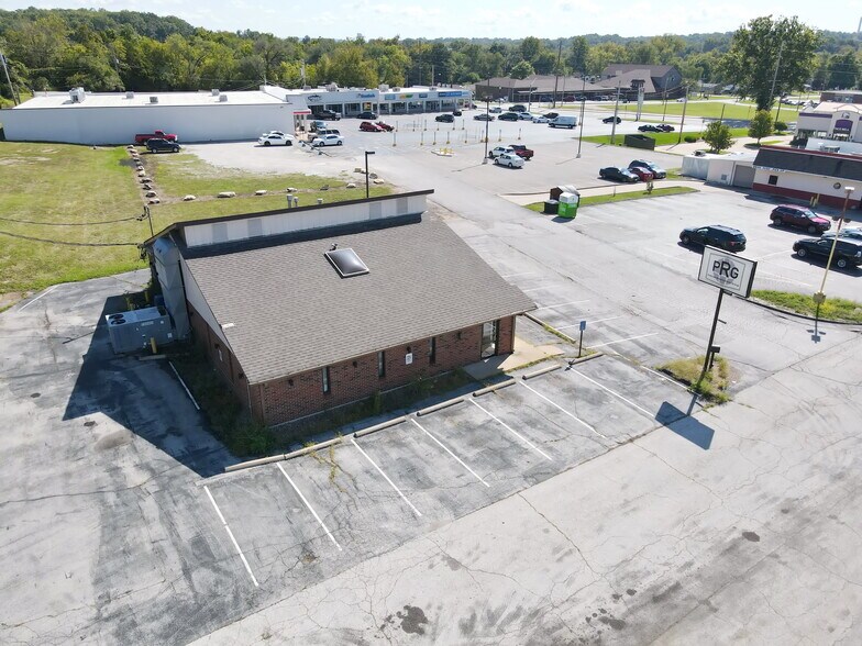 More Photos Of 8600 Daniel Dunkin Commercial Blvd, Pevely General Retail For Sale