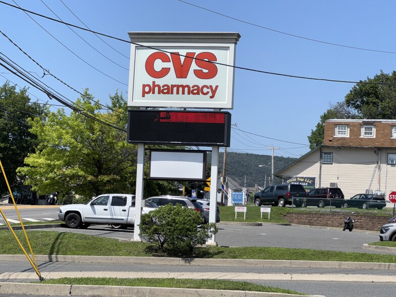 More Photos Of 855 S Broadway, Wind Gap General Retail For Lease