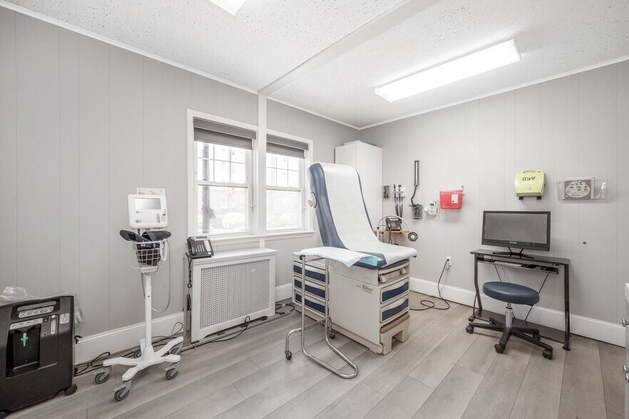 More Photos Of 504 Gramatan Ave, Mount Vernon Medical For Lease