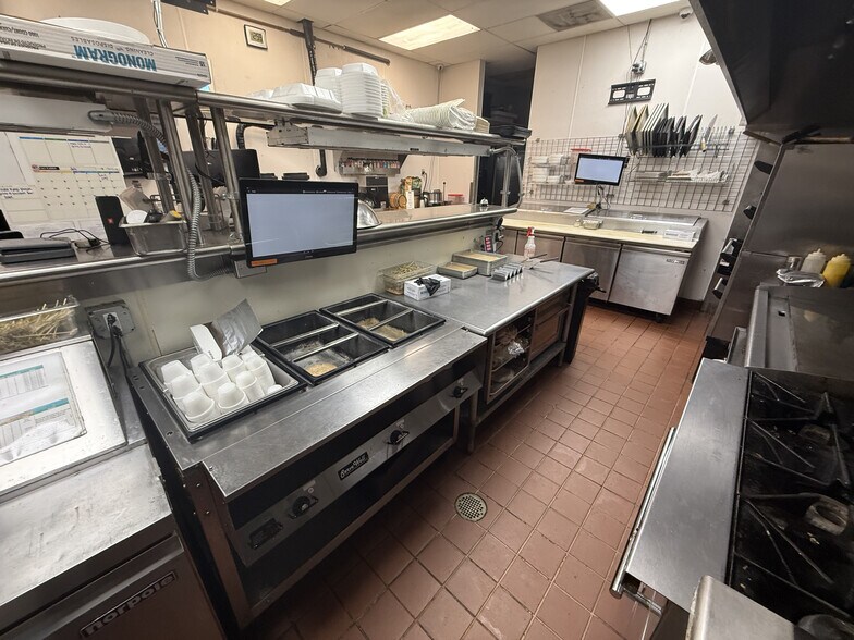 More Photos Of 7434 Village Center Dr, O'Fallon Restaurant For Sale