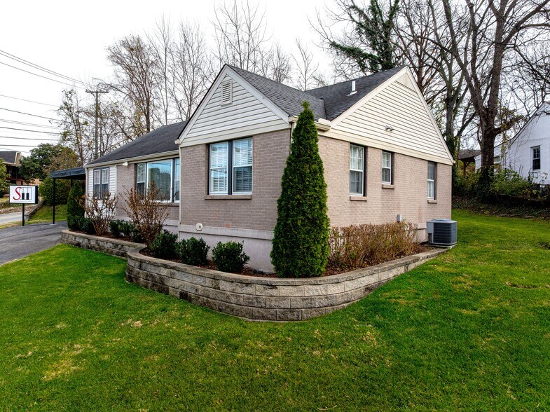Primary Photo Of 2700 Larmon Ave, Nashville Office For Sale