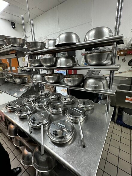 More Photos Of 1600 E Saint Georges Ave, Linden Restaurant For Sale