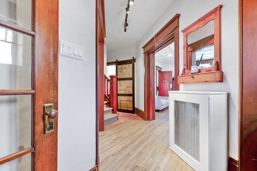 More Photos Of 1031 Carling Av, Ottawa Apartments For Sale