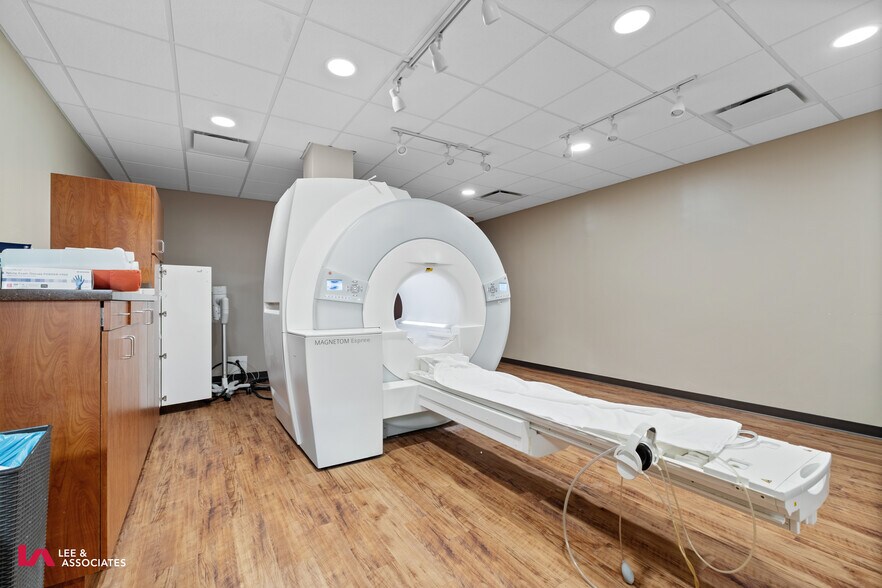 More Photos Of 2774 N Decatur Rd, Decatur Medical For Sale