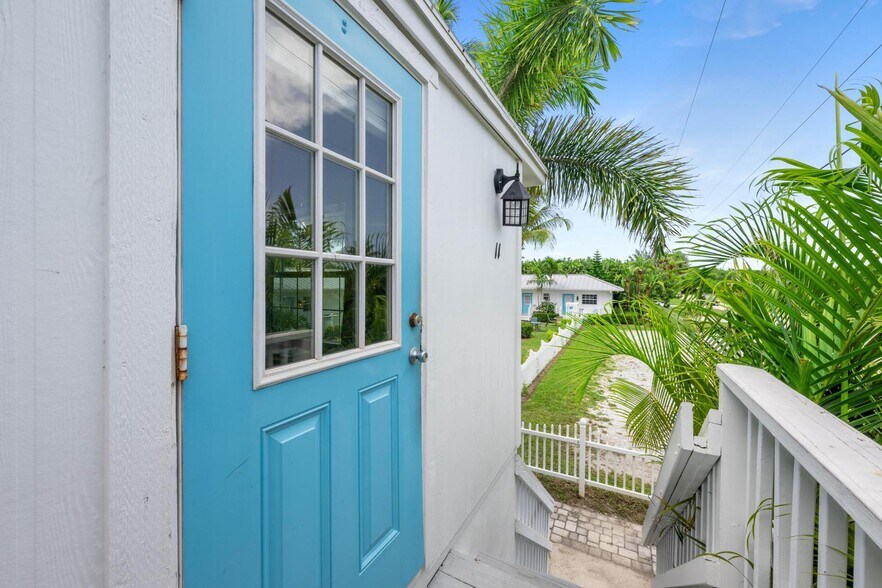 More Photos Of 2502 Tamarind Dr, Hutchinson Island Hotel For Sale