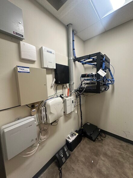 More Photos Of 17 Technology Pl, East Syracuse Office For Lease