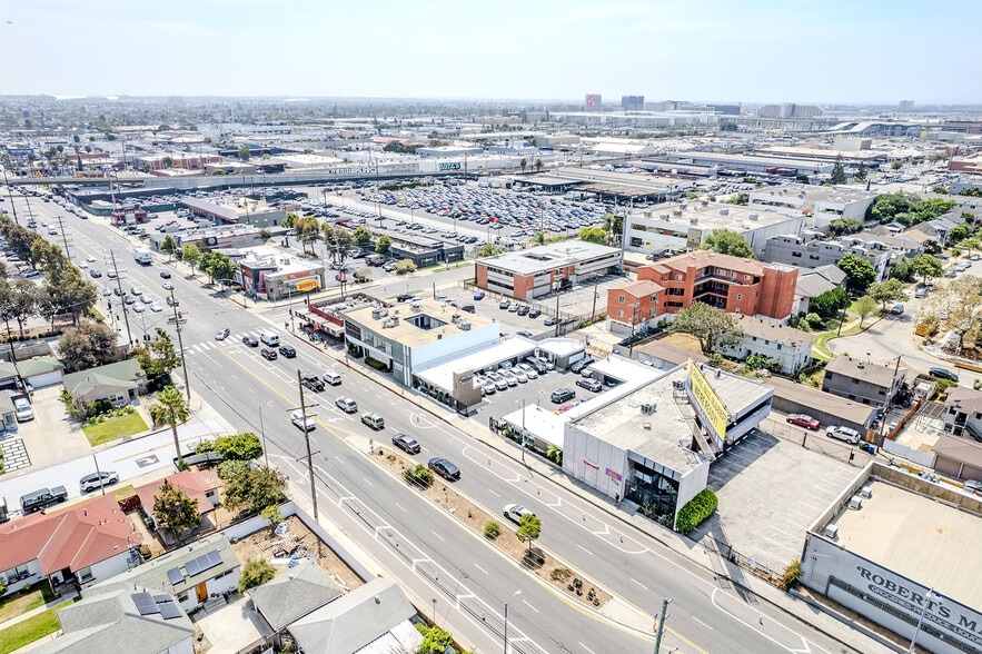 More Photos Of 5716 W Manchester Ave, Los Angeles Office For Sale