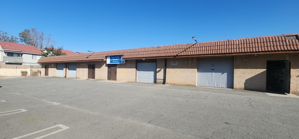 More Photos Of 8450 Tamarind Ave, Fontana Freestanding For Sale