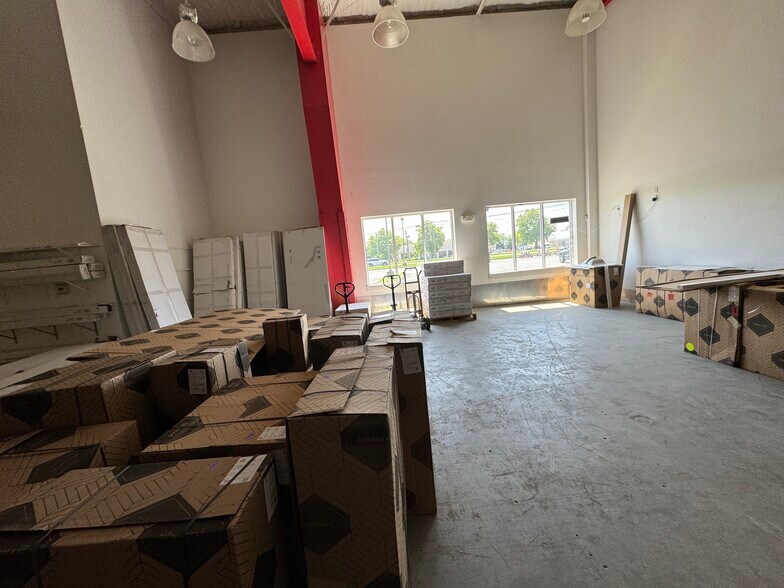 More Photos Of 835 Pulaski Hwy, Bear Health Club For Sale