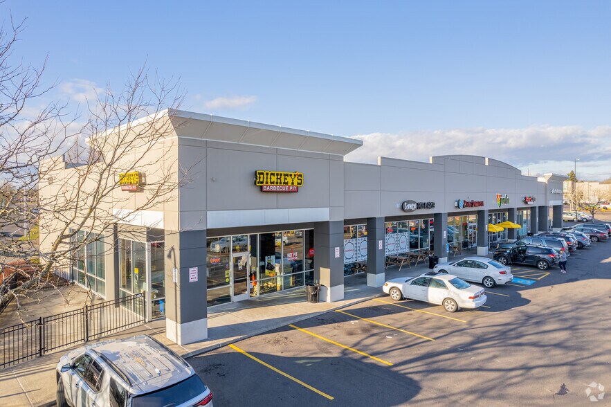 More Photos Of 17960-18200 NW Evergreen Pky, Beaverton Unknown For Lease
