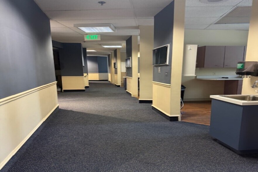 More Photos Of 40 York Rd, Towson Medical For Sale