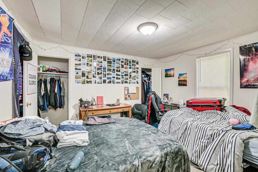 More Photos Of 173 Hamilton St, New Brunswick Specialty For Sale