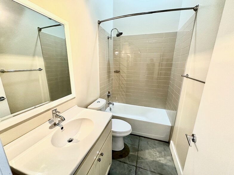 More Photos Of 4432-4434 Olive St, Saint Louis Apartments For Sale