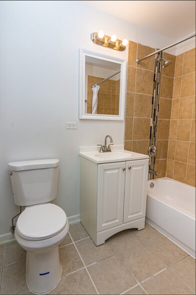 More Photos Of 7350 S Phillips Ave, Chicago Apartments For Sale