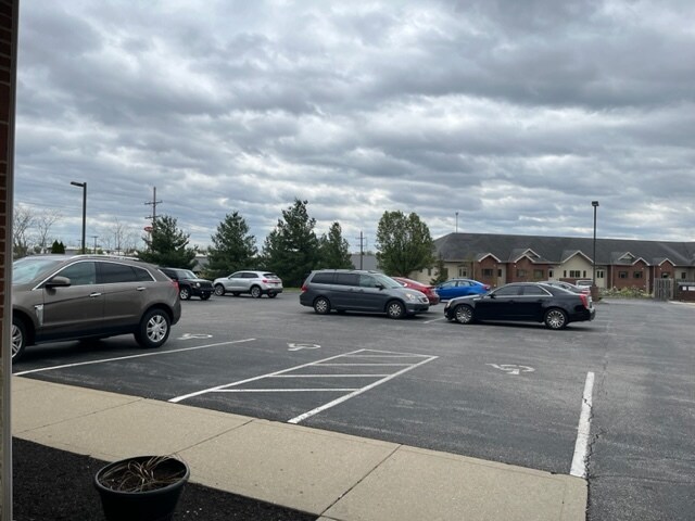 More Photos Of 3747 W Fork Rd, Cincinnati Medical For Lease