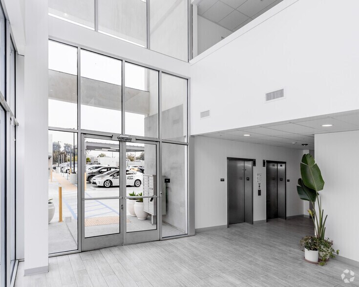 More Photos Of 19115-19117 Colima Rd, Rowland Heights Medical For Lease