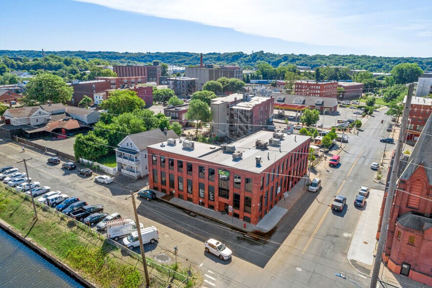 Primary Photo Of 306 Race St, Holyoke Medical For Lease