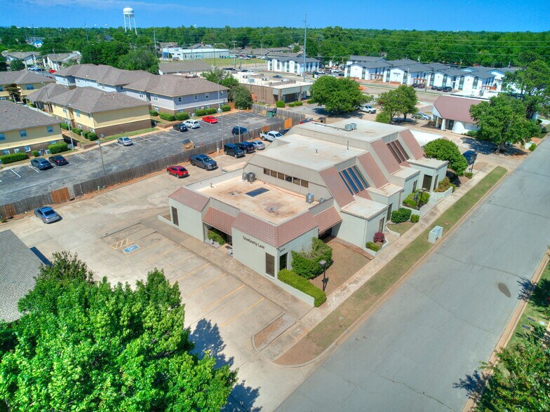 More Photos Of 2425 Wilcox Dr, Norman Office For Sale