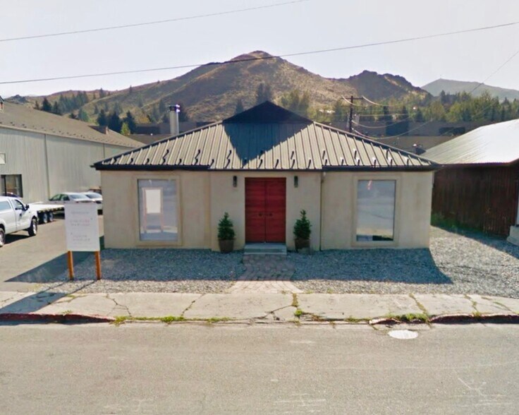 More Photos Of 110 Lewis St, Ketchum Warehouse For Lease