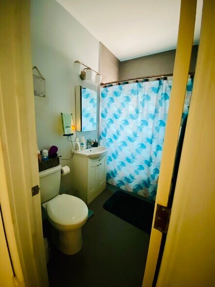 More Photos Of 200 Azure Way, Miami Springs Apartments For Sale