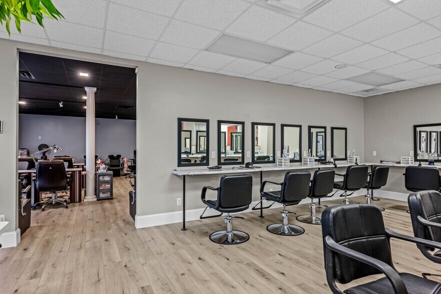 More Photos Of 1774 S Grant Ave, Springfield General Retail For Sale