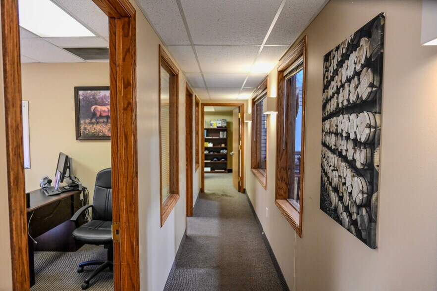 More Photos Of 480 S Geneva Rd, Vineyard Industrial For Lease