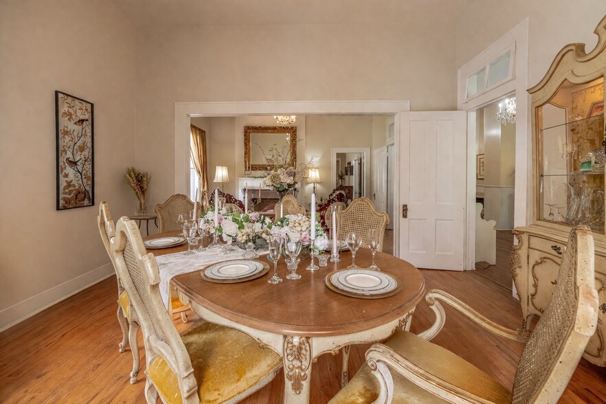 More Photos Of 5800 England Dr, Alexandria Specialty For Sale