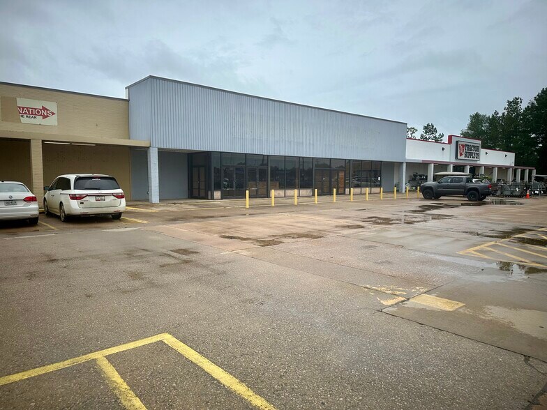 More Photos Of 1233 Tenaha St, Center Unknown For Lease